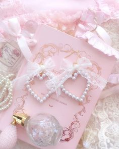 Pearl Heart White Lace Bow Earrings (Dangle / Clip On) , Romantic Angelic Jewelry Cute Earrings  ♡ Heart approx 4cm Soft Pink Theme, Baby Pink Aesthetic, Jewelry Cute, Girly Room, Pearl Heart, Earrings Heart, Pastel Pink Aesthetic, Pink Girly Things, Pink Vibes