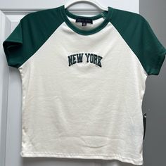 Still Has Vendor Tag Attached. Runs A Bit Small(Junior Sizing). Comes From A Smoke Free Home. Forest Outfits, Green Preppy, 2020 Outfits, Girly Pop, Baseball Tops, Summer Shopping, Fun Clothes, Baseball Baby, 2024 Christmas