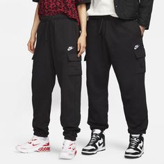 Cheap Black Jogging Bottoms, Sporty Stretch Cargo Pants Cheap, Cheap Black Cargo Pants With Drawstring, Cheap Black Joggers With Cargo Pockets, Cheap Black Sweatpants For Streetwear, Cheap Sporty Cargo Pants With Drawstring, Cheap Stretch Sporty Cargo Pants, Cargo Nike, Louis Vuitton Taschen