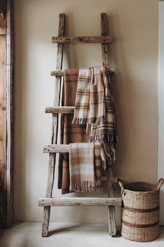 Looking for Primitive Decor Ideas? These straightforward designs focus on warm tones and rustic accents for a welcoming look.