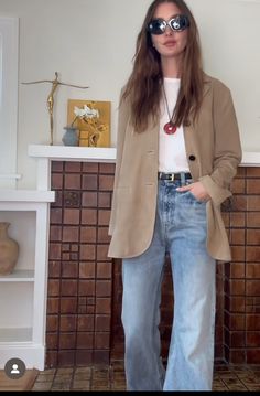 Alison Bornstein Outfits, Alison Bornstein Stylist, Clean Outfits, 2024 Fits, Jean Genie, 2025 Style, Cool Girl Outfits, 70s Look