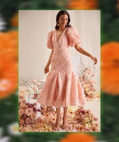 The 35 Most Trendy Spring Wedding Guest Dresses 2024 Alamour The Label, Spring Wedding Guest, Backless Midi Dress, Gaun Fashion, Soft Coral, Looks Chic, Pink Tone, Coral Color, Looks Vintage