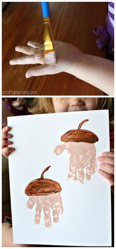 two pictures of hands holding up a piece of paper with an image of jelly on it