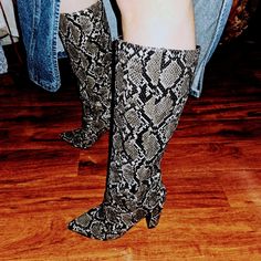 Steve Madden Snake Skin Boots Size 8.5. Real Leather, Boots Are In Great Condition, Worn Twice Heel Is 3.5 Inches . Boots Hit Right Above The Knee , Fall Heeled Boots With 4-inch Heel And Closed Toe, Brown Boots With 4-inch Heel And Medium Width, Fall Closed Toe Heeled Boots With 4-inch Heel, Brown Heeled Boots With Medium Width, Fall Boots With 4-inch Heel And Closed Toe, Fall Closed-toe Heeled Boots With 4-inch Heel, Medium Width Knee-high Heels For Fall, Brown Wide Calf Boots For Party, Snake Print Boots With Medium Width And Almond Toe