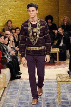 Chanel Pre-Fall 2011 Fashion Show - Baptiste Giabiconi Egyptian Inspired Fashion, Byzantine Fashion, Chanel Men, Egyptian Fashion, Casual Attire For Women, 2011 Fashion, Chanel Inspired, Chanel Collection, Middle Age Fashion