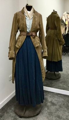 Archeologists Aesthetics, Ouat Zelena, Terry Dresbach, Scottish Clothing, Outlander Costumes, History Bounding, Drums Of Autumn, 18th Century Clothing, Scottish Fashion