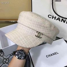 Channel Accesories, Mlb Shoes, Peony Aesthetic, Summer Embroidery, Princess Beauty, Street Outfits, Luxury Hats, Vintage Nails, Chanel Style