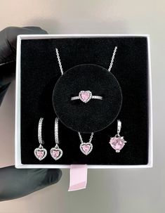 Exclusive Pink Heart Set You can order in the Telegram Store #pink #pinkpandora #PandoraRing #PandoraLove #JewelryLovers #PandoraStyle #PandoraAccessories #LoveJewelry #UkraineJewelry Pandora Set, Pandora Jewlery, Swarovski Heart Earrings, Pink Heart Jewelry, Xoxo Jewelry, Pandora Accessories, Tree Heart, Pandora Pink