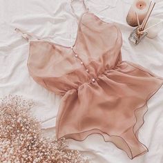 Sleep Clothes, Sleepwear Fashion, Cute Pajama Sets, Minimal Look, Cute Lingerie, Cute Comfy Outfits, Pretty Lingerie, Luxury Lingerie, Beautiful Lingerie