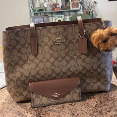 Coach Large Avenue Carryall In Signature Canvas With Matching Wallet Color Brown Very Good Condition Used 3 Times Wallet Good Condition Used 3 Times Like New!!! Bags Coach, Signature Canvas, Coach Bags, Shoulder Bags, Bag Lady, Like New, Wallet, Shoulder Bag, Canvas