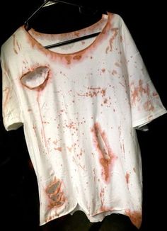 Zombie Shirt Diy, Halloween Costumes You Can Make, Zombie Halloween Makeup, Zombie Clothes, Zombie Halloween Costumes, Zombie Shirt, Cute Zombie, Zombie Costume