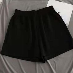 Comfy Black Shorts With Pockets Comfortable & Soft Size: 3xl =2-4 Us Equivalent Bundle Discount: Buy 2 Items =10% Off Buy 3 Items =15% Off Bundle Discounts Will Be Higher During Sales. Poshmark Ambassador Ii Top Seller Top Rated Seller Authentic Items Over 700+ Items Sold Womens Summer Shorts, Sweatpants Style, Sports Shorts Women, Yoga Shorts, Pant Style, Women Long Dresses, Color Shorts, Middle Age, Sport Pants