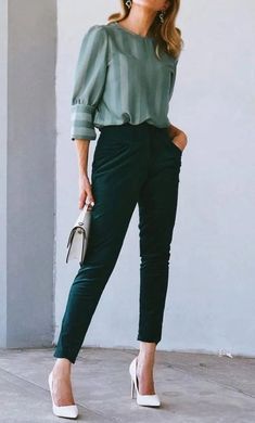 Fashion 40s, Denim Shorts Outfit, Cute Work Outfits, Winter Outfits For Work, Business Outfit, Work Outfits Women