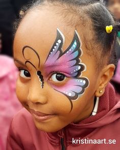 Half Face Butterfly Face Paint, Butterfly Facepainting Ideas, One Eye Butterfly Face Paint, Half Butterfly Face Paint, Face Paint Board Display, Face Painting Ideas Butterfly, Facepainting Butterfly Simple, Face Painting Ideas For Kids Butterfly, Children’s Face Paint