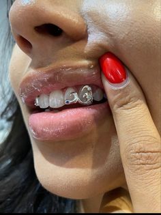 Baddie South, Gold Teeth Grillz, Girl Grillz, Vogue New York, Silver Grillz