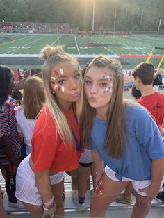 Makeup Looks For Football Games, Homecoming Face Paint Ideas Dots, Hoco Spirit Face Paint, Football Game Face Dots, America Spirit Day, Eye Black For Football Games