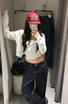 #jeans #fashion #style #outfit #ootd #asian #pretty Lewkin Outfit Aesthetic, Aesthetic Outfits With Jeans, Dream Clothes Outfits, Outfit Inspo Asian, Korean Daily Outfit, K Pop Concert Outfit, Enhypen Outfit Inspiration, Fits With Jeans, New Jeans Outfit