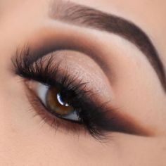 Peach Punch, Smokey Eye For Brown Eyes, Fall Makeup Looks, Eye Makeup Pictures, Eye Makeup Designs, Colorful Eye Makeup, Brown Eyeshadow, Eye Makeup Art, Kiss Makeup