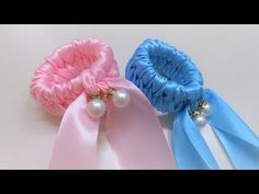 Artisanat de ruban bricolage - Comment faire des chouchous tressés avec du ruban de satin #chouchou - YouTube Ribbon Craft Ideas, Diy Crafts With Ribbon, Ribbon Crafts Diy Easy, Bow Making With Ribbon, Diy Hair Bows No Sew, Ribbon Diy Ideas, Craft With Ribbon, Diy Ribbon Crafts, Satin Ribbon Crafts