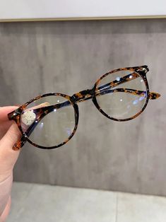 Small Face Glasses Frames, Leopard Glasses Frames, Turtle Shell Glasses, Cute Glasses Aesthetic, Cute Round Glasses, Cute Glasses For Women, Round Glasses Women, Women Glasses Frames, Trending Glasses