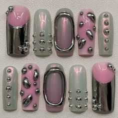 pink silver chrome milky white press on nail inspo Press Nails Packaging, Pink And Silver Chrome Nails, Chrome Aura Nails, Belt Nails, Press On Nails Packaging Ideas, Chanel Nail Art, Silver Chrome Nails, Nails Packaging, Luv Nails