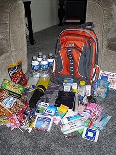 Emergency Survival 72 hour kits.. List of items to pack. 72 Hour Emergency Kit, To Do App, 72 Hour Kits, Emergency Survival Kit, Emergency Preparedness Kit, Emergency Preparation, By Any Means Necessary, Emergency Plan