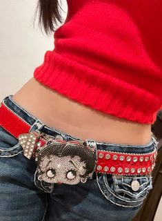 Betty Boop Clothes Aesthetic, Betty Boop Outfit Ideas, Yellow Belt Outfit, Betty Boop Jeans, Cool Belts Fashion, Betty Boop Outfits, Red Aesthetic Y2k, Bb Belt Outfit, 2000 Fashion Outfits