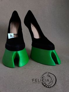 ◼ hoof shoes This listing is for Hoof Boots. ◼hoof color: GREEN <----- Possibility of making different colors - if you want a different color, write the desired color in the note to the seller. ◼ available shoe sizes: 39 EU / 7.5 US / 5.5 UK foot length 24.5 - 25 cm the length of the insert, 6.5 cm insole width ◼ Possibility to buy shoes in 3 options: 1) hoof shoes without leggings 2) hoof shoes with black leggings 3) hoof shoes with black leggings and an elastic band stiffening the ankle joint. Cosplay Faun Shoes, Hoof Shoes Cosplay, Green Round Toe Heels With Rubber Sole, Hoof Boots, Hoof Shoes, Velcro Tape, Animal Shoes, Costume Inspo, Fleece Leggings