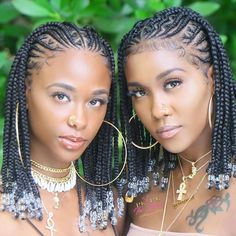 Ghanaian hairstyles on Instagram: “Are you loving this look?? 💚💚 . . Style: shoulder length tribal braids W/beads . Hairstylist @pearlthestylist_ ❤ . . Jewelry/nose cuff:…” Braided Summer Hairstyles, Cabello Afro Natural, Twisted Hair, Quick Hair, African Hair Braiding Styles, Easy Hairstyles For Medium Hair, Fulani Braids, Box Braids Styling, Braids With Beads