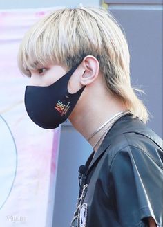 Asian Mullet Haircut, Yeosang Mullet, Jay Haircut, Asian Mullet Haircut Men, Asian Mullet, Asian Boy Haircuts, Korean Haircut, Monochrome Makeup Look