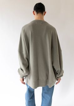 Extreme Cashmere Juna Cashmere Sweater in Bean – VESTIGE Long Sleeve Cashmere Hoodie, Luxury Fine Knit Cashmere Sweatshirt, Extreme Cashmere, Cashmere Long Sleeve V-neck Sweater, Luxury Cashmere Crew Neck T-shirt, Single-breasted Long Sleeve Cashmere Outerwear, Reworked Vintage, Oversized Crewneck, Extra Long Sleeves