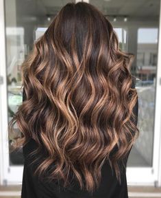 Hairstyles With Highlights, Brown Hairstyles, Hair With Highlights, Brown Curly Hair, Brunette Hair With Highlights, Dark Hair With Highlights, Brown Hair With Blonde Highlights, Hair Color Light Brown, Caramel Highlights