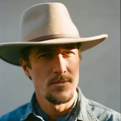 Though it takes its name from a famous town in the Montana Rockies, the Bozeman Outdoor Hat is built to shield you from the elements in style wherever you go. Handmade from 100% pure, high-quality wool, it has a fully-crushable construction that is designed to roll up, pack in a suitcase and pop back into its original shape as needed, making it ideal for travel. Naturally water-resistant and featuring a 3 ¼” brim, it offers optimal protection in all conditions. Its 4” pinch front crown is accent Western Hats For Women, Cowgirl Hats Western, Pop Back, Outdoor Hat, Stetson Hat, Men’s Boots, Outdoor Hats, Wide Trousers, American Spirit