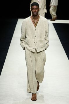 Emporio Armani Spring 2025 Menswear Collection | Vogue Senegal Fashion, Vogue Men, Mens Trends, Boyfriend Style