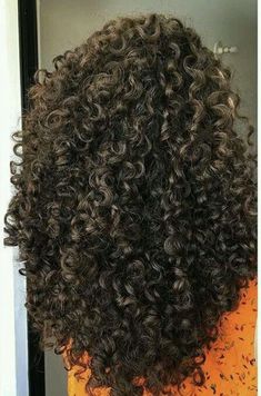 follow my boards @evytheofficial ! Beautiful Curls, Scene Hair, Curly Hair Tips, Long Curly, Big Hair, Curly Hair Styles Naturally