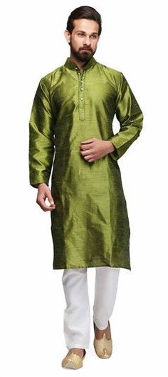 Green color Kurta Pyjamas in Raw Dupion Silk fabric with Stone work Green Silk Traditional Wear With Long Sleeves, Green Long Sleeve Silk Traditional Wear, Green Art Silk Long Sleeve Kurta, Green Long Sleeve Art Silk Kurta, Raw Silk Kurta, Silk Kurta Set, Vs Image, Silk Kurta, Dupion Silk