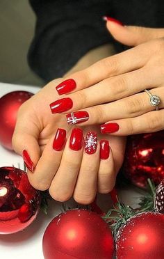 Christmas Nail Designs Easy, Nail 2022, Nail Winter, Nails Thanksgiving, Nail Aesthetic, Nails Autumn, Red Christmas Nails, November Nails, Winter December