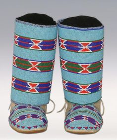 Moccasin Beading, Crow Beadwork, Native Moccasins, Crow Design, Native American Moccasins, Jingle Dress, Indian Beadwork, Native Artwork