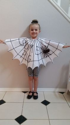 Charlotte Web Costume, Karneval Diy, Book Characters Dress Up, Meme Costume, Character Dress Up, Book Costumes, Book Character Costumes, Book Day Costumes, Charlotte's Web