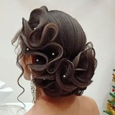 Russian Hairstyles, Sanggul Modern, Black Hair Updo Hairstyles, Creative Hair Color, Silky Smooth Hair