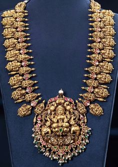 Kasu Necklace, Beaded Necklace Designs, Indian Bridal Wear, Antique Gold Jewelry, Gold Necklace Designs, Wedding Jewellery