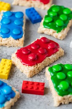 lego rice krispy treats are arranged on a table