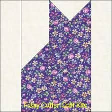 an origami piece with flowers on it and the words easy center quilt kits