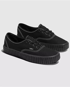 Authentic Creeper Shoe Grunge Lace-up Sneakers For Streetwear, Grunge Low-top Sneakers For Streetwear, Black Low-top Grunge Sneakers, Casual Sneakers For Concert With Round Toe, Casual Sneakers With Round Toe For Concerts, Vintage Black Skate Shoes With Rubber Sole, Vintage Black Skate Shoes For Skateboarding, Creepers Shoes, Creepers