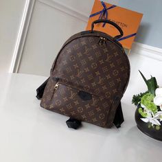 ADC Fashion Lu-Vi bags - 269 A+ Excellent Quality copies; Contact us if you've any questions in your mind. Open Order, Handbag Shoes, Lv Bag, Cute Bag, Luxury Items, Wallet Men, Wallet Case, Travel Bags, Louis Vuitton Bag