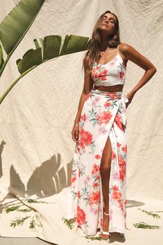 Chic Two-Piece Dress - Floral Print Dress - White Maxi Dress - Lulus Strap Dresses, Split Skirt, Wedding Guest Outfit Summer, White Maxi, Vacation Dresses, Photoshoot Outfits, Maxi Wrap Dress, Summer Floral, Outfits Fashion