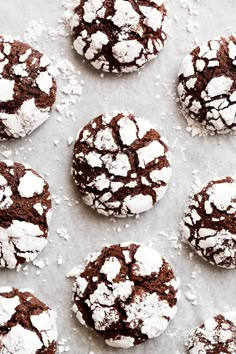 chocolate crinkle cookies with powdered sugar on top