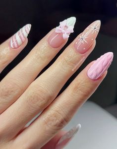 pink christmas almond nails Almond Holiday Nails Designs, Almond Nails Sweater Design, Almond Nails Holiday Designs, Christmas Nails White And Pink, Christmas Nail Sets Almond, Light Pink Christmas Nails Almond, Basic Christmas Nails Almond, Pink Xmas Nails Almond, Almond Christmas Nails Pink