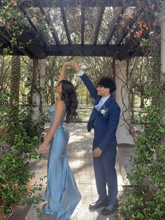 boyfriend poses, prom dress, prom pictures, prom color ideas Prom Dress And Tux Combo, Aesthetic Couple Pictures Formal, Couple Poses Reference Formal, Prom Dresses With Boyfriend, Silver Homecoming Couple, Places To Take Prom Pictures, Date Party Poses, Prom Partner Photos, Prom Inspo Pics With Date