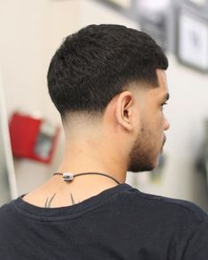 Short Taper Fade, Very Short Hair Men, Taper Fade Short Hair, Taper Fade Curly Hair, Haircut Selfie, Short Fade Haircut, Photo Hijab, Growing Out Hair, Buzz Cut Hairstyles